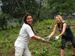 santiago dr volunteering