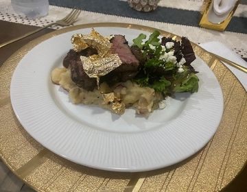 Seared Sirloin topped with Gold Flakes, Oja de Oro