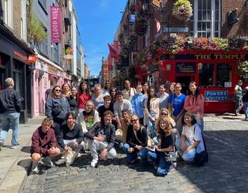 Outside the famous Temple Bar.