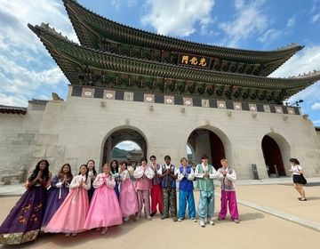 hanbok palace