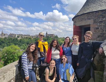 Group of high school students posing in a castle in Rennes