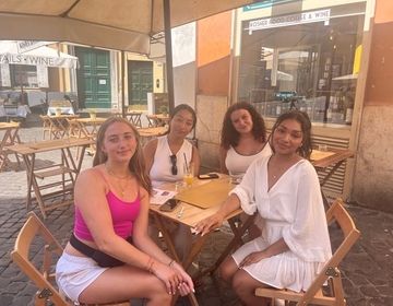 high school summer abroad in Rome with friends