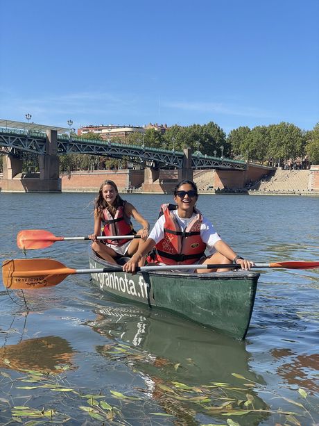 toulouse_two-pax-on-a-boat.jpg