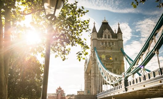 london-bridge-sun