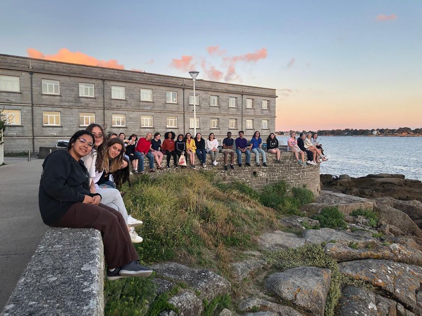 High school students in Rennes sitting near the water