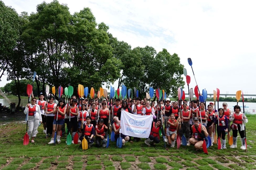 Group photo of students before kayaking!