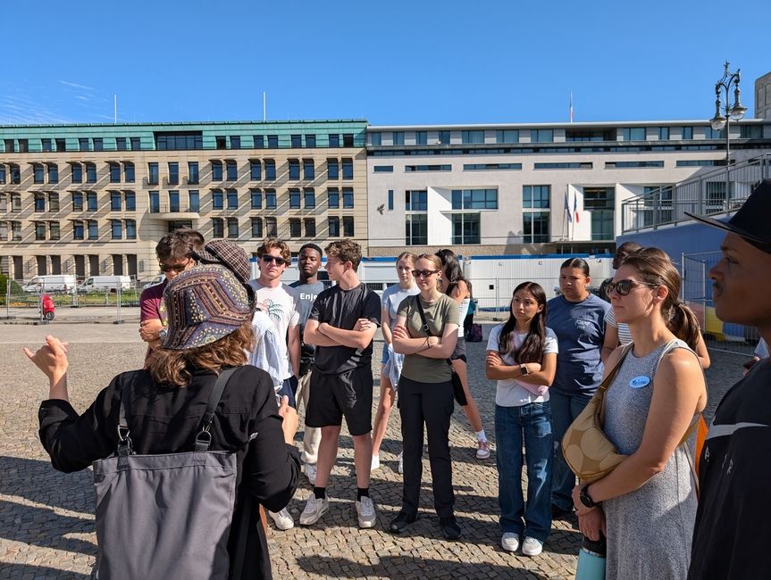 Students at Pariser Platz