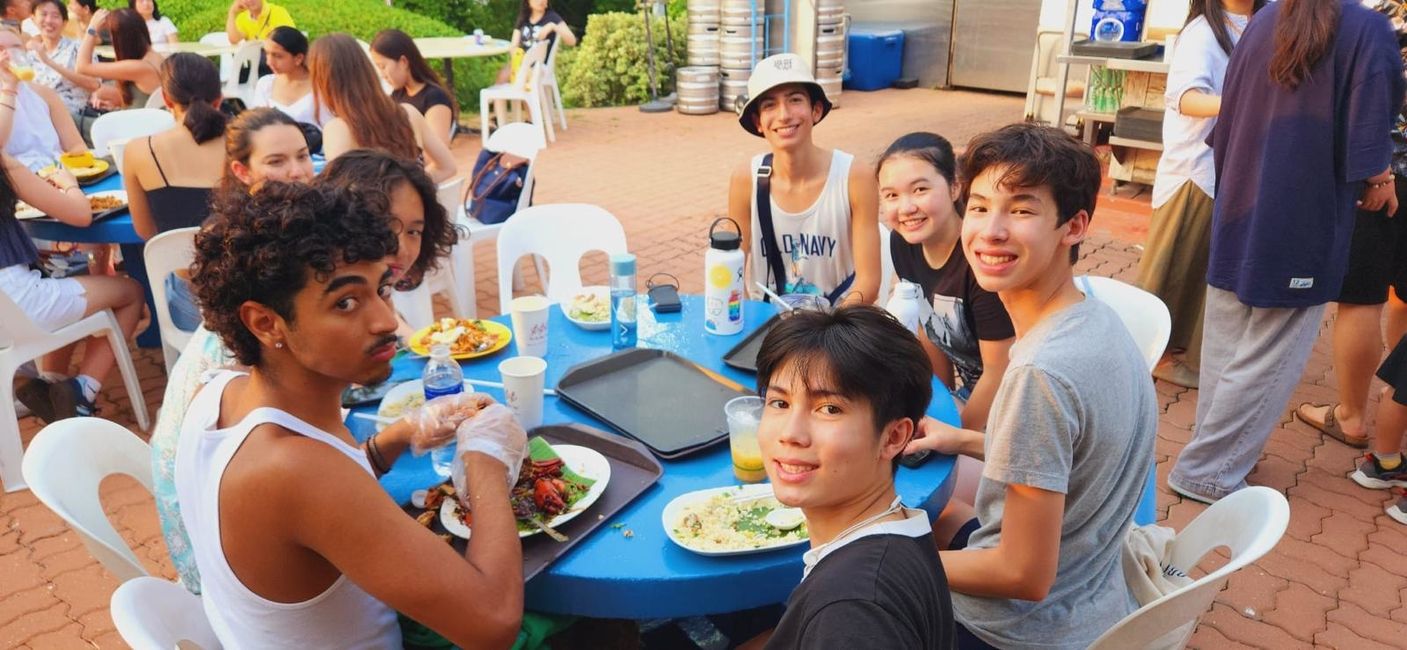 Students having Dinner