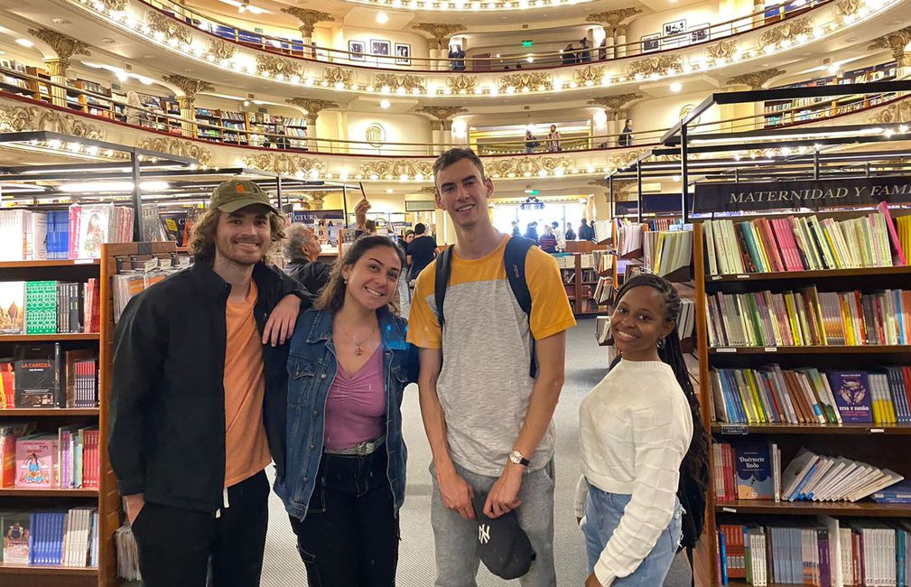 students visit library argentina