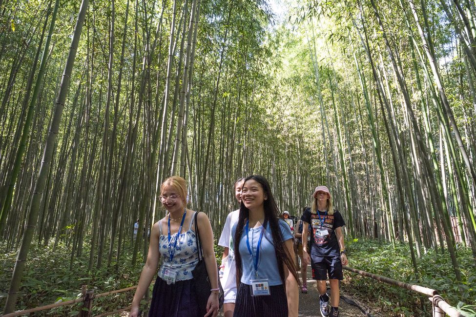 students-in-kyoto-bamboo.jpg