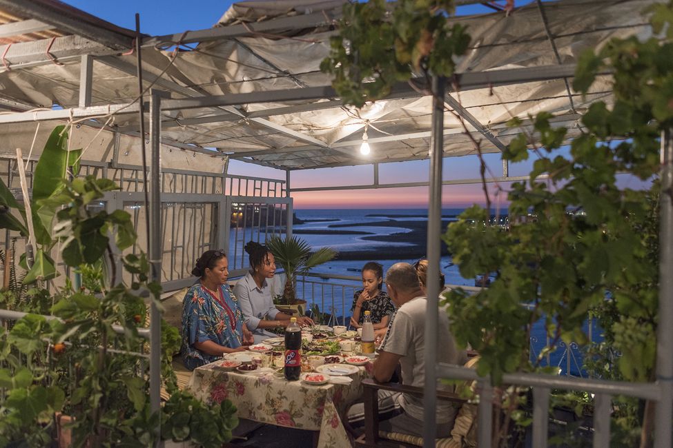 waterfront dining rabat.jpg