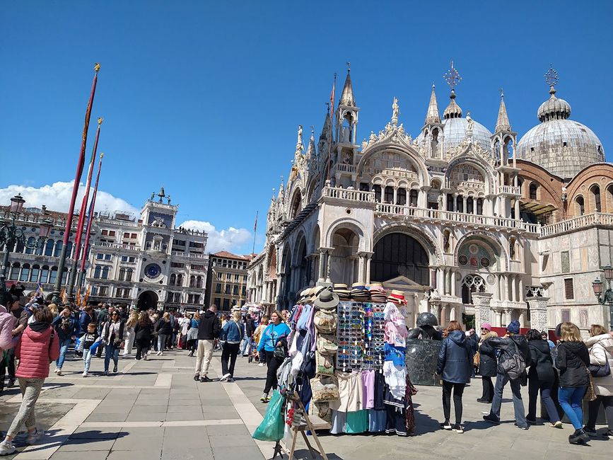 Vendors in Italy on a sunny day