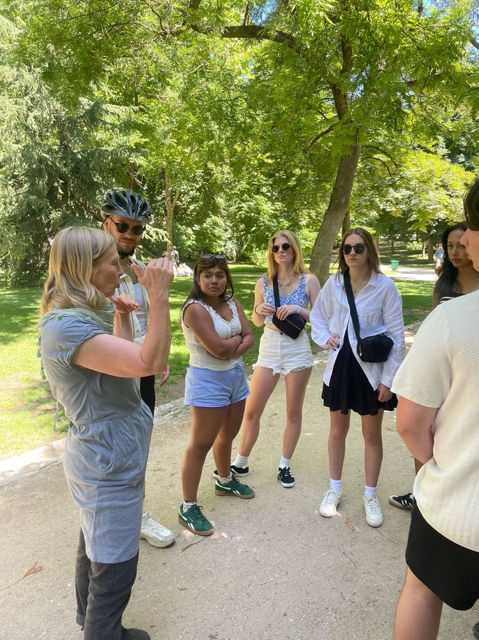 Scavenger hunt in Retiro 