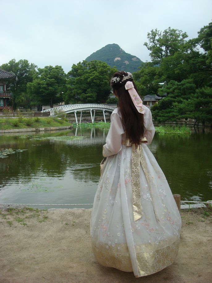 Hanbok at Gyeongbokgung Palace