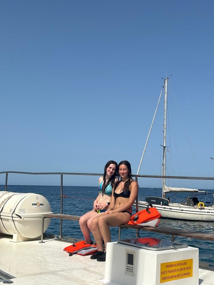 catamaran ladies 