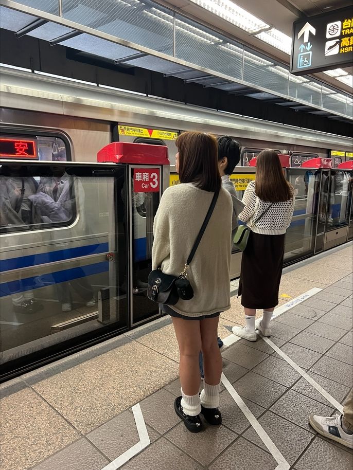 Taking Taipei Metro