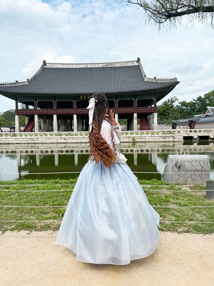 Hanbok rentals at the palace for Chuseok 