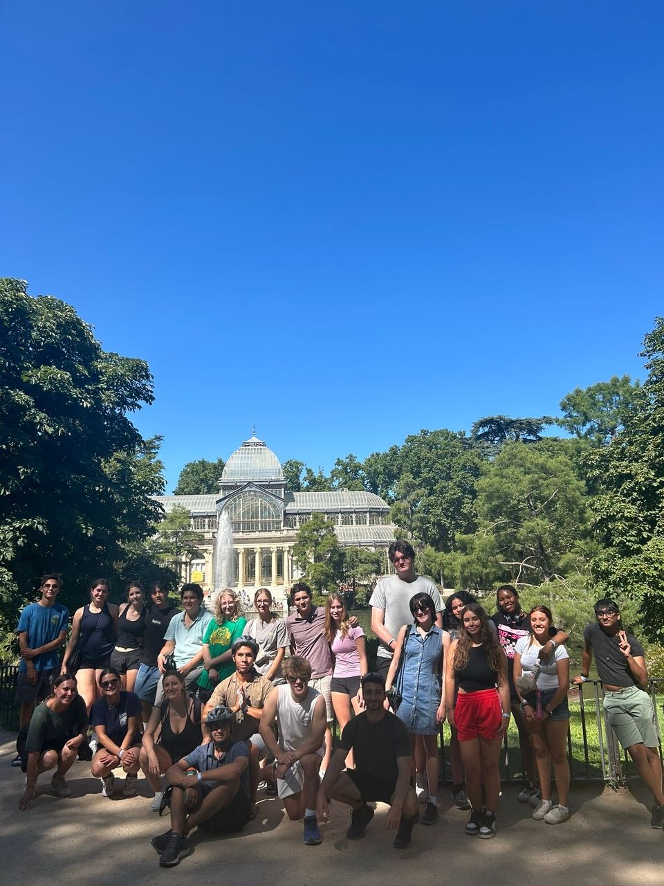 Everyone in front of our final stop: The Palacio de Cristal!