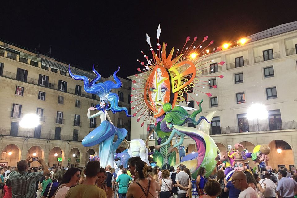 las fallas spain abroad