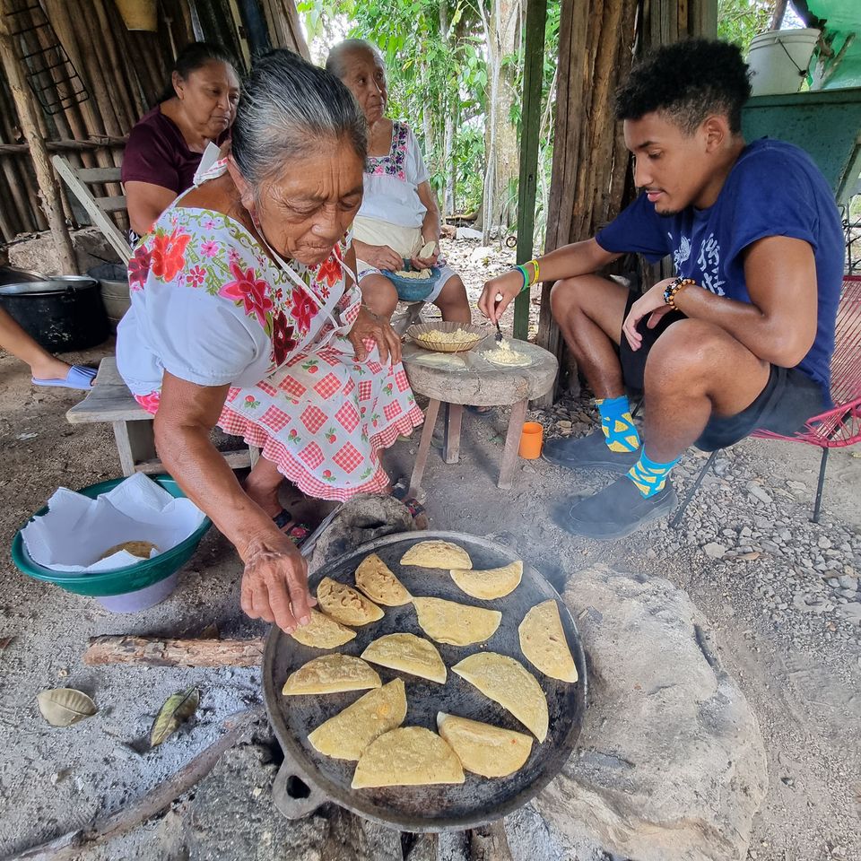 yucatan mexico student empanada making