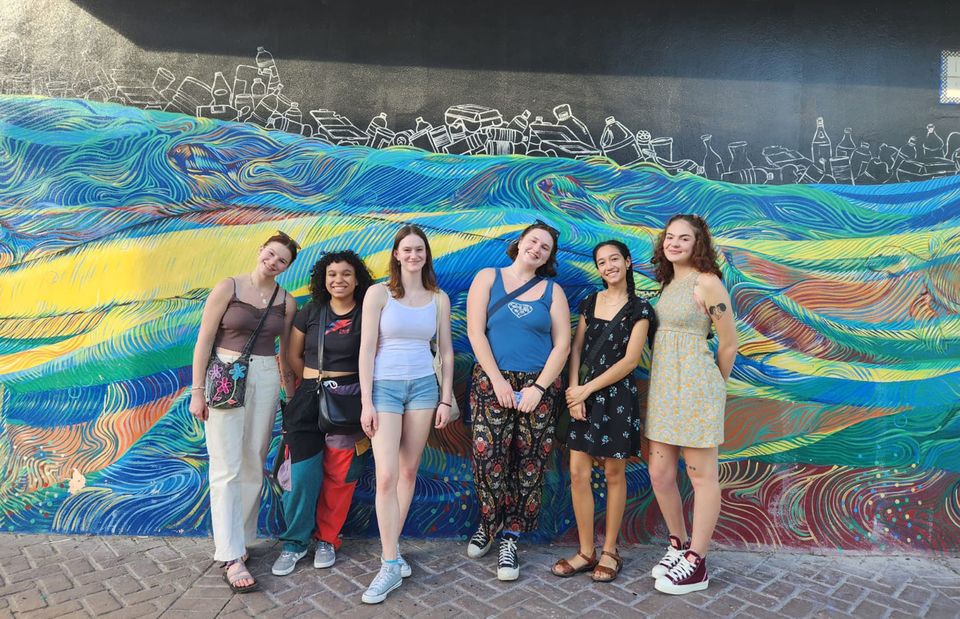 mural tour ciee study abraod santiago dr